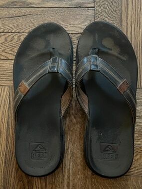 REEF FLIP FLOPS size 11